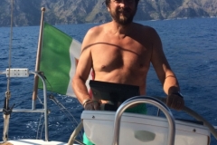 insieme sulla barca a vela 6